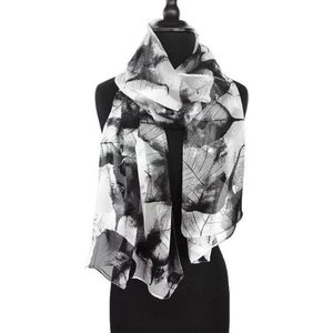 Korte dames sjaal zwart wit herfstblad motief - dunne lichte half transparante stof - polyester chiffon - 50 x 160 cm