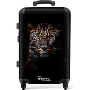 NoBoringSuitcases.com® - Koffer groot - Rolkoffer lichtgewicht - Lichtbruine panterkop op zwarte achtergrond - Reiskoffer met 4 wielen - Grote trolley XL - 20 kg bagage