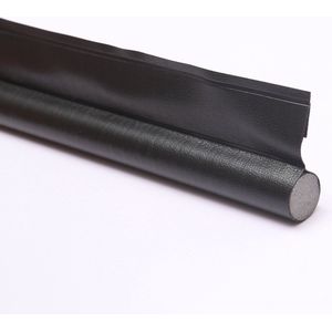 Tochtstopper - Tochtband - deurrubber - Tochtstrip - Tochtkussen - Tochtband - afdichting - Tochtstrips voor deuren - Zwart - enkelzijdige deurbodem - zelfklevende - 96cm