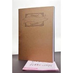 2 x Oefenblokken Handlettering wit/recyling bruin en zwart papier A4, A5 + 3 Pilot Handlettering Pennen.