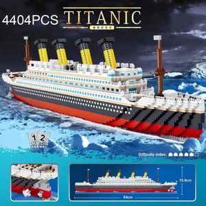 Titanic speelgoed boot op bouwstenen - Titanic bouwset - Titanic cruiseschip op bouwstenen - compatible met andere bouwstenen Titanic - Titanic cruiseschip constructie speelgoed 4404 PCS - Titanic