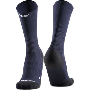X-SOCKS Core Sport Light Crew - Compressiekousen voor hardlopen, fietsen & fitness - Stabilisatie van pezen, spieren & gewrichten - Verhoogd comfort & prestaties - Wit/Zwart, 42-44