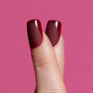 Freaky Nails - Velvet Rebel - Bordeauxrode Square Press-On Nagels (Nepnagels) - Medium Squire Bordeauxrood - 32 Stuks (16 Maten)