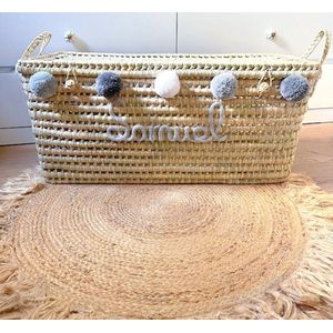 Opbergmand XXL - Rieten mand - 80cm - Speelgoed - Opbergen - Mand met naam - Pompon - Wol - Gepersonaliseerd - Handgemaakt - Decoratie - Geboortegeschenk - Verjaardagscadeau - Kraamcadeau - Geboorte - Marokko - Palmblad -Cadeau - Kinderkamer - Koffer