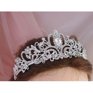 Tiara Zilver | Hoogte 4,5 cm - XL | Diamantjes | Diadeem dubbele haarkam | Haarsieraad - Haarversiering - Haaraccessoire | Bruid - Bruidsmeid | Feest - Gelegenheid - Bruiloft - Christmas - Kerst - Gala - Communie | Klassiek - Chique