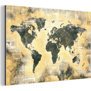 Wanddecoratie Metaal - Aluminium Schilderij Industrieel - Wereldkaart - Grijs - Krant - 150x100 cm - Dibond - Foto op aluminium - Industriële muurdecoratie - Voor de woonkamer/slaapkamer