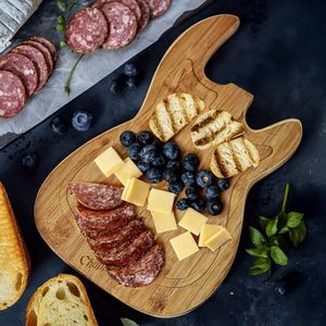 MikaMax Gitaar Snijplank - Borrelplank - Kaasplank - Guitar Cutting Board - Bamboe - 38 x 25cm