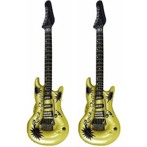 Set van 2x stuks opblaasbare speelgoed/feestartikel gitaar goud 106 cm - muziekinstrumenten