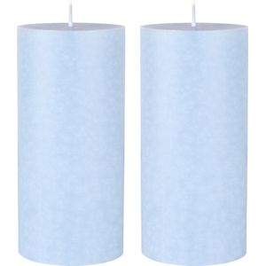 2x stuks lichtblauwe cilinderkaarsen/stompkaarsen 15 x 7 cm 50 branduren - geurloze kaarsen blauw licht