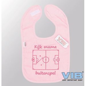 VIB® - Slabbetje Luxe velours - Kijk mama buitenspel (Voetbalveldje) (Roze) - Babykleertjes - Baby cadeau