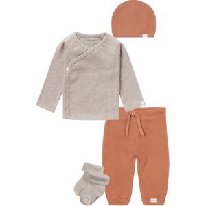 Noppies - Kledingset - 4 delig - Broek Grover Knit Café au lait - Shirt Nanyuki Taupe - Muts Rosita - 1 paar sokjes taupe - Maat 44