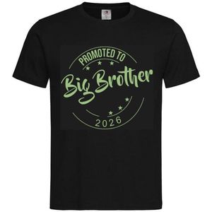 Shirt Aankondiging zwangerschap Promoted to Big Brother 2026 | korte mouw | Zwart/sage green (saliegroen) | maat 98/104 zwangerschap aankondiging bekendmaking Baby big bro brother Grote Broer