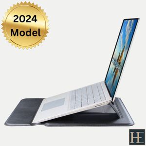 Heeren – Zwarte Premium Laptophoes – 15.4 inch – 2in1 – Multifunctionele Laptopstandaard – Waterproef leren Case – Premium PU Leren Design – Waterafstotend – Lichtgewicht Ontwerp