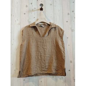 Prachtige linnen zomer blouse met een kraagje en v-hals - kleur BRUIN - maat 40