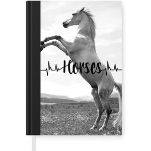 Notitieboek - Schrijfboek - Paarden quote 'Horses' en een steigerend wit paard - zwart wit - Notitieboekje klein - A5 formaat - Schrijfblok