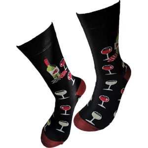 Verjaardag cadeau - wijn sokken - Rode Wijn - vrolijke sokken - valentijn cadeau - aparte sokken - grappige sokken - leuke dames en heren sokken - moederdag – vaderdag – kerst cadeau - Socks waar je Happy van wordt - Maat 36-41
