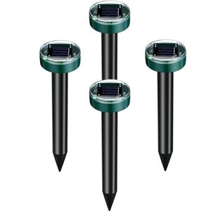 Zonne-energie ultrasone mollenverjager - IP65 waterdicht - Geluid tegen mollen en woelmuizen - 4 stuks in de tuin