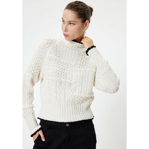 Koton - Trui - Wit - Effen - Lange Mouw - Normale Pasvorm