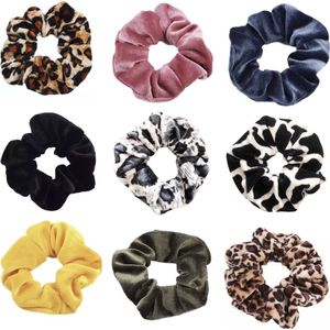 Kraagjeskopen.nl® Scrunchie Set Panterprint Velvet Haarelastiek - 9 stuks Dierenprint Pack - Scrunchie Haaraccessoire