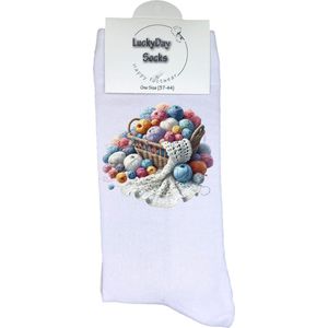 Wol - Haken - Breien - Opkikker - Grappige sokken - Valentijn cadeau - Verjaardag cadeau - Sint cadeau - Leuke sokken - Vrolijke sokken - Cadeautje - Grappig cadeau - Kerstcadeau - Vaderdag - Moederdag - Socks maken Happy - 37-44 - Origineel cadeau