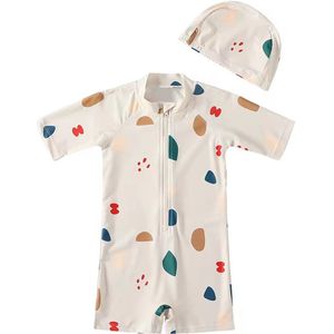 Il Bambini - UV-Zwempak - swimsuit met mutsje - UPF50+ - light peach met figuren - maat 74/80