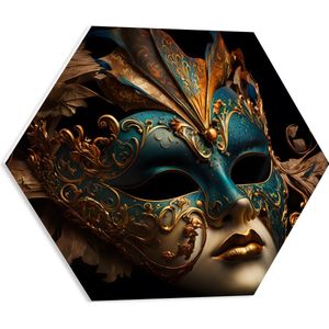 PVC Schuimplaat Hexagon - Venetiaanse carnavals Masker met Blauwe en Gouden Details tegen Zwarte Achtergrond - 50x43.5 cm Foto op Hexagon (Met Ophangsysteem)
