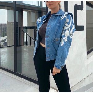 Spijkerjasje met stretch - Blauw/wit - Denim jacket voor dames - Spijkerjas voor vrouwen met print - Met zakken - Katoen - Hoogwaardige kwaliteit - One-size - Een maat