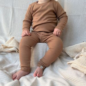 BAKIMO Baby & Kids Loungewear - Biologisch Bamboe Katoen - Ribstof set broek en trui - Pecan / Bruin / Cognac / Camel - 110/116