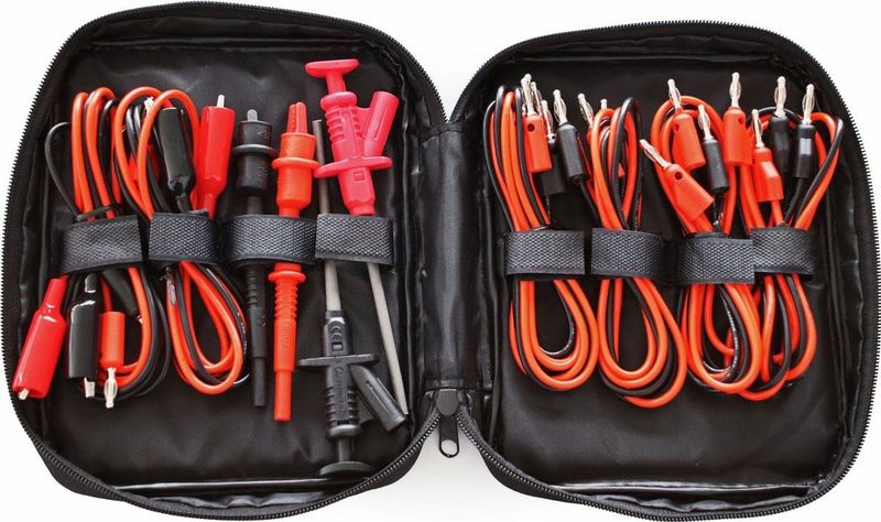 PeakTech 8201 - Meetaccessoireset - Voor Laboratoriumvoeding en Multimeter - Inclusief Klemmen en Meetleidingen