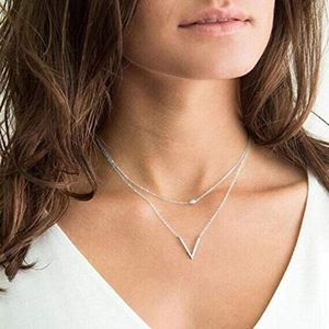 Boho Meerlagige Halsketting met V-vormige Kristal Hanger - Goudkleurig Sieraad voor Dames en Meisjes