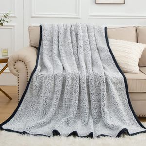 Sherpa knuffeldeken, dik en elegant, bankdeken dubbelzijdig extra zacht, warm gezellig omkeerbaar XL pluizige deken voor bank en bed (marineblauw, 150 x 200 cm)