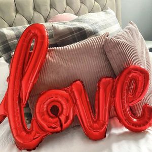 Ballon | Liefde | Decoratie | Love ballon | Ballonnen | Versiering | Valentijnsdag | Verrassing | Folie | Trouwen | Vrijgezellenfeest | Rood | Feest