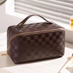 Toilettas, Make Up Tasje, Make Up Koffer, Beautycase, Make Up Organizer, Make Up Tas, Reis Toilettas, Reistas, Toilettas Dames, Make Up Organizer, Make Up Etui, Beautycase Koffer, Cosmetica Tas, Moederdag, Valentijnsdag, VIERKANT PATROON, BRUIN