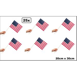 25x Zwaaivlaggetjes op stok USA 20cm x 30cm - Zwaai vlaggetjes EK WK thema feest voetbal festival uitdeel