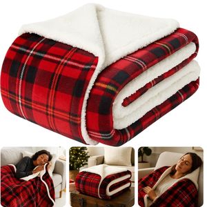 Cheqo® Kerstdeken - 200x150 CM - Plaid Rood Geruit - Flanel Sherpa Fleece - Zachte Warmteplaid - Schotse Ruit - Sfeervolle Woondecoratie - Polyester - Flanel met Print - Sherpa Achterzijde - 1200 Gram - Plaid - Woonaccessoire - Winterdeken