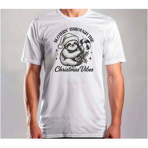 Slothin through the christmas vibes - T Shirt - MerryChristmas - ChristmasVibes - Funny - Sarcasm - VrolijkKerstfeest - Kerstmis - Grappig - Sarcasme
