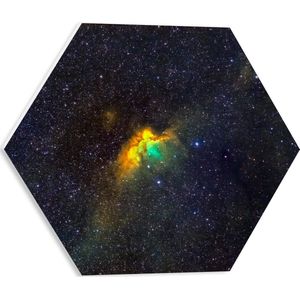 PVC Schuimplaat Hexagon - Lichtflitsen in Sterrenhemel in het Heelal - 40x34.8 cm Foto op Hexagon (Met Ophangsysteem)