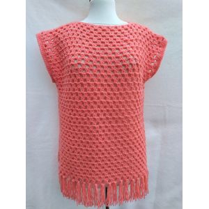 Handgemaakte trui met korte mouw / spencer in zalmoranje met franjes gehaakt Maat L