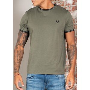 Fred Perry  TWIN TIPPED T-SHIRT  Shirts  heren Groen