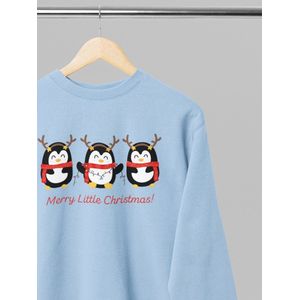 Foute kersttrui - Merry little christmas - Wurban Wear | 18+ | Grappige trui | Leuk cadeau | Unisex trui | Oversized trui | Kersttrui heren | Foute kerstkleding | Kerst sweater | Kerst diner | Kersttrui dames | Foute kersttruiendag 2025 | Licht blauw