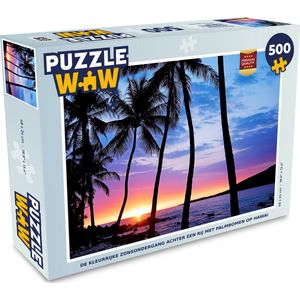 Puzzel De kleurrijke zonsondergang achter een rij met palmbomen op Hawaï - Legpuzzel - Puzzel 500 stukjes