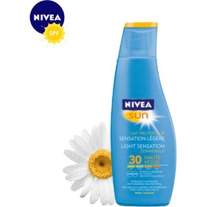 Nivea Sun Light Sensation Zonnebrand Zonnemelk SPF Factor 30 - 200 ml