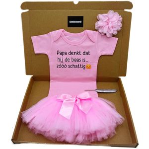 Kraamcadeau meisje met roze romper en baby rokje en hoofdband - rechtstreeks versturen als cadeau is mogelijk -
