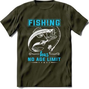 Fishing Has No Age Limit - Vissen T-Shirt | Blauw | Grappig Verjaardag Vis Hobby Cadeau Shirt | Dames - Heren - Unisex | Tshirt Hengelsport Kleding Kado - Leger Groen - XXL