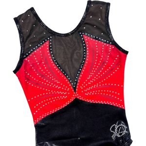 Sparkle&Dream Turnpakje Isa Zwart Rood - Maat CLA 134/140 - Gympakje voor Turnen, Acro, Trampoline en Gymnastiek