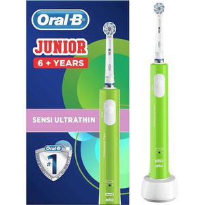 Oral-B Electric Toothbrush for Kids, Gift for Kids, 1 Toothbrush Head, with Kid-Friendly Sensitive Mode, for Young Children from 6 Years, 2-Pin UK Plug, Green