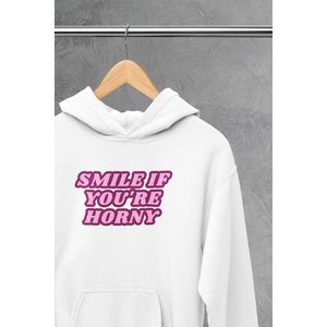 Hoodie - Smile if youre horny - Wurban Wear | Grappige hoodie | Leuk cadeau | Unisex hoodie | Meme | Meme kleding | Viespeuk | Grappige kleding | Grappige trui | Dubbelzinnige kleding | Wit & Zwart
