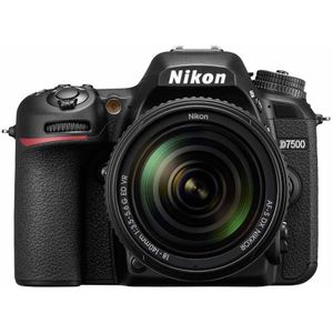 Nikon D7500 + AF-S 18-140mm