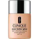 Clinique Even Better™ Glow Light Reflecting Makeup SPF 15 Foundation voor Stralend Gezicht SPF 15 Tint CN 28 Ivory 30 ml