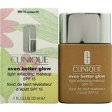 Clinique Even Better Glow™ Light Reflecting Makeup Foundation SPF 15 - Meringue 12 WN